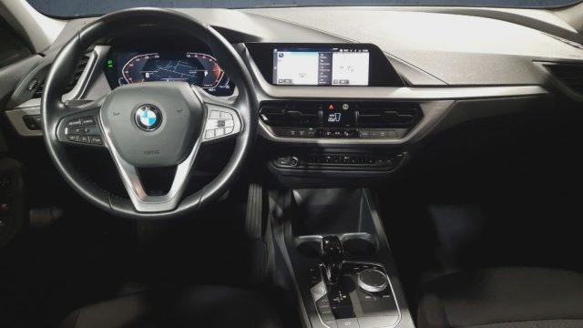 BMW 116 i 5p. Business Advantage Aut.