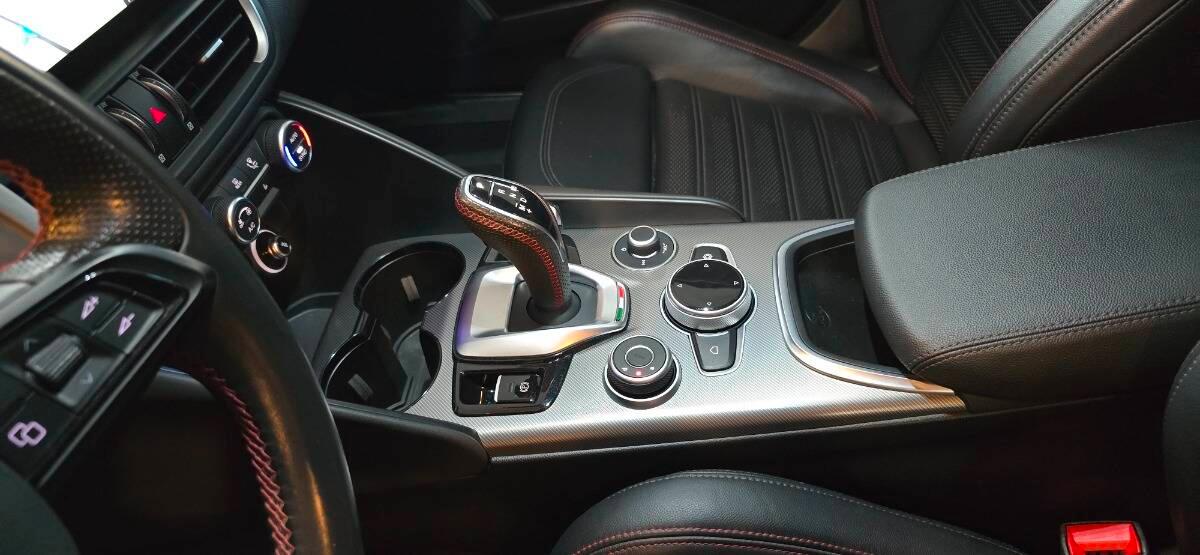 Alfa Romeo Giulia 2.2 t Competizione Q4 210cv auto * GAR 2ANNI ALFA*