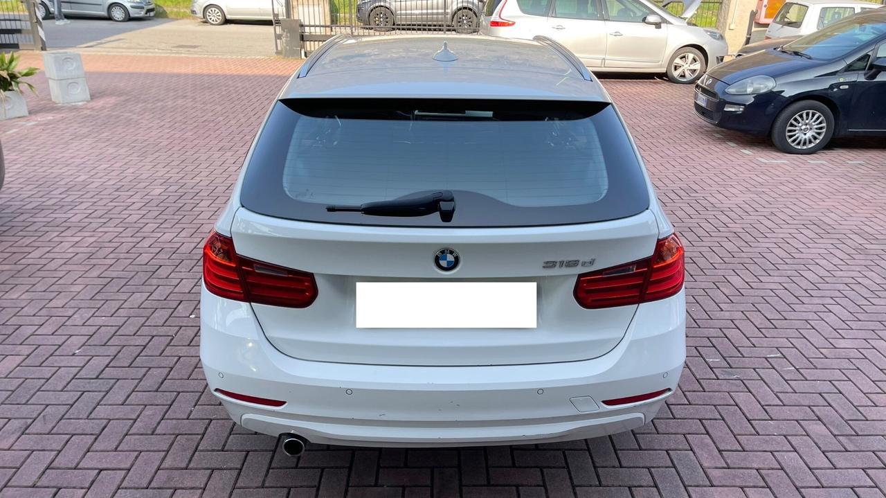 Bmw 118 118d 5p. Business