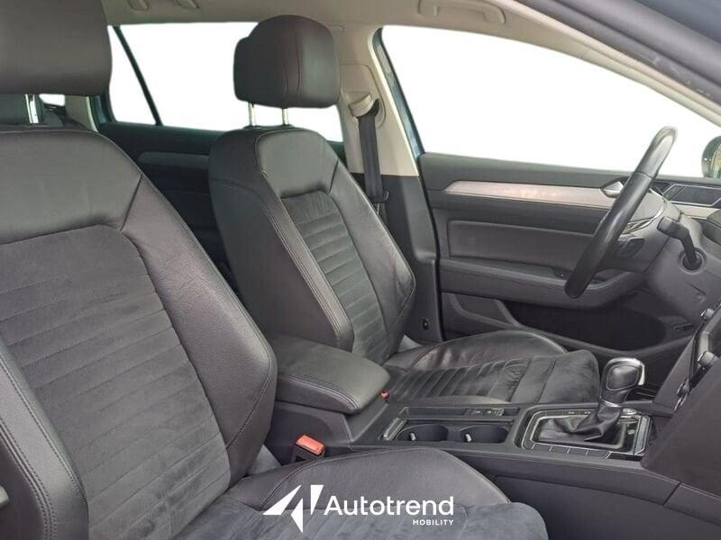 Volkswagen Passat Variant 2.0 TDI 190 CV Automatica DSG Highline R-Line Pack BMT