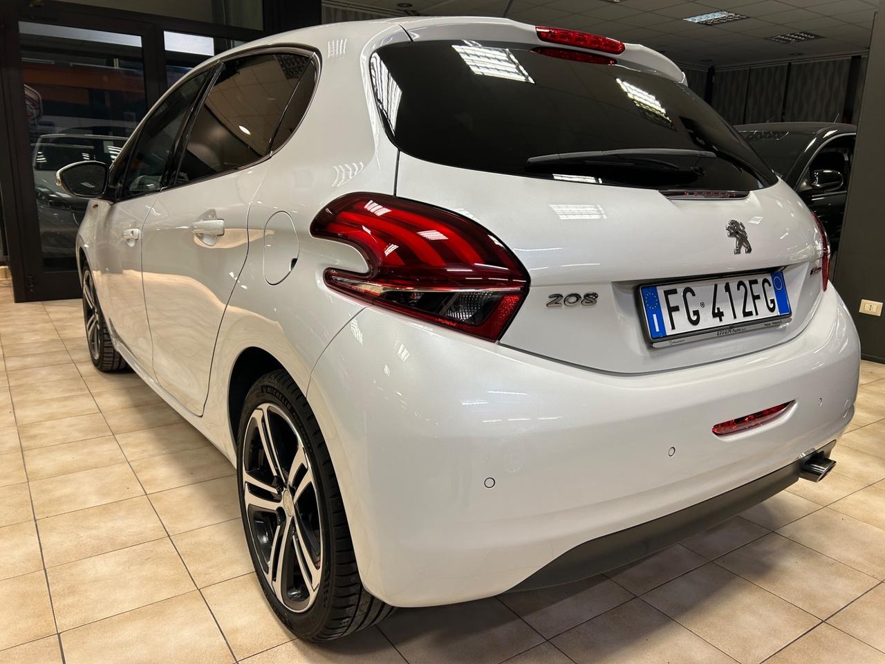 Peugeot 208 - 1.6 BlueHDi 120cv GT Line NEOPATENTATI