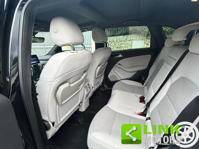MERCEDES-BENZ B 200 d Automatic Premium