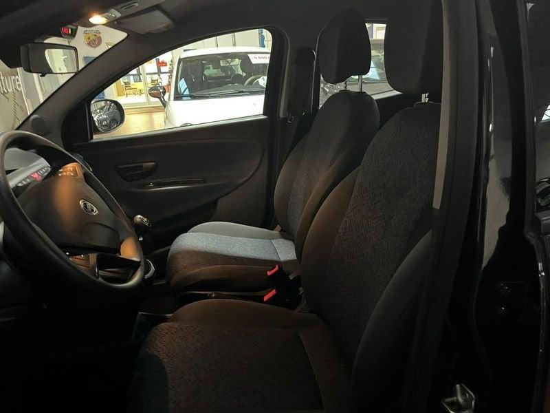 Lancia Ypsilon Ypsilon 1.0 FireFly 5 porte S&S Hybrid Silver Plus