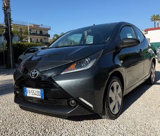 Toyota Aygo 1.0 VVT-i 69 CV 5 porte x-play TSS
