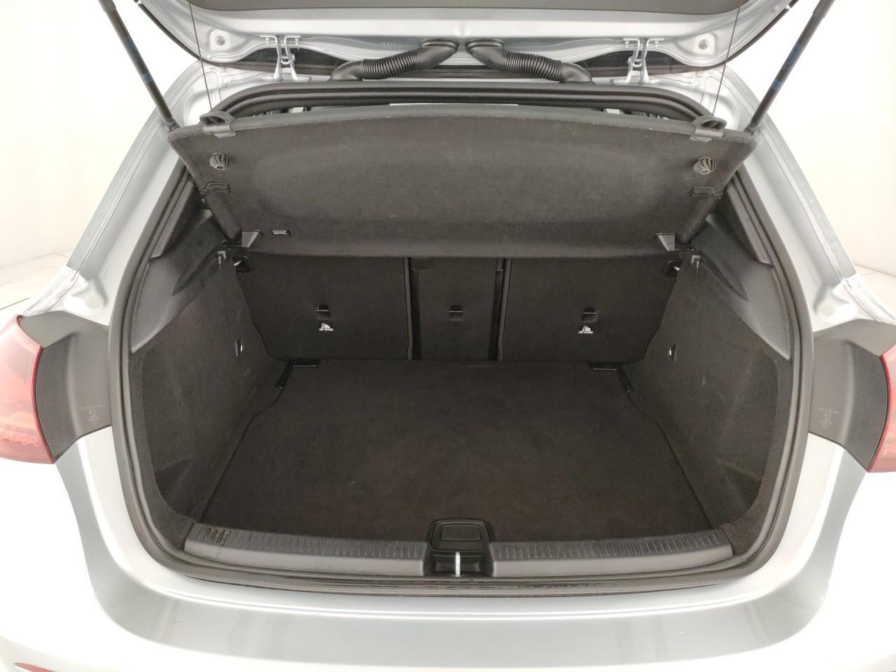 Mercedes-Benz A 180 AMG Line Advanced Plus auto