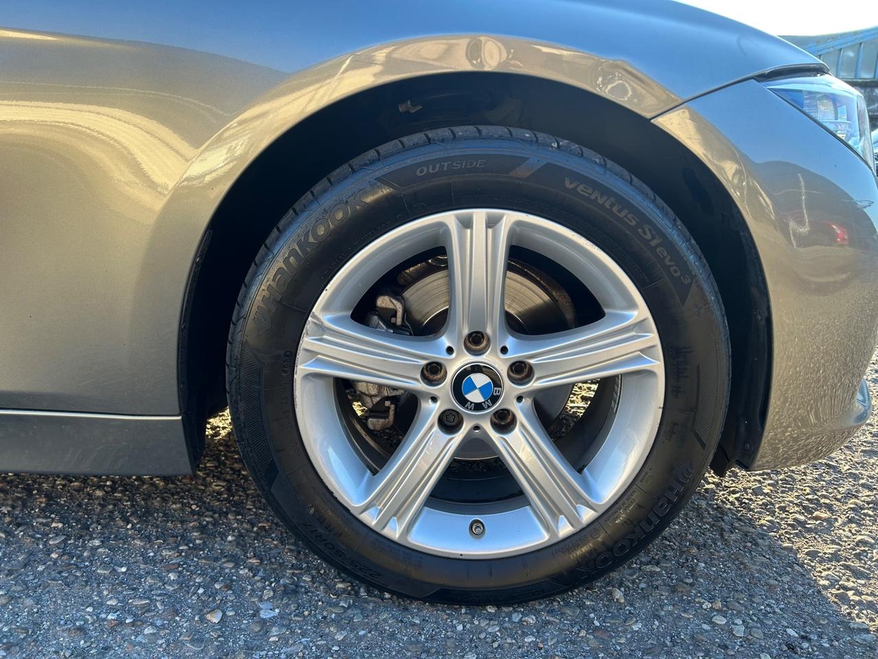 Bmw 318i LCI UNIPRO LED MANUALE