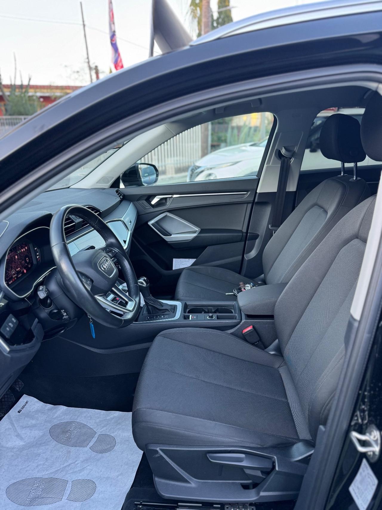 Audi Q3 35 TDI S tronic Business Advanced