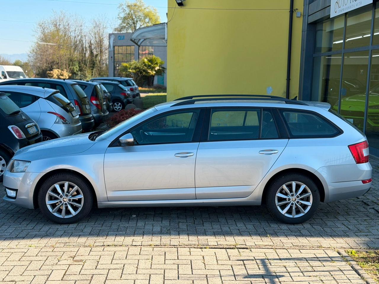 Skoda Octavia 1.6 TDI CR 105 CV DSG Wagon Elegance