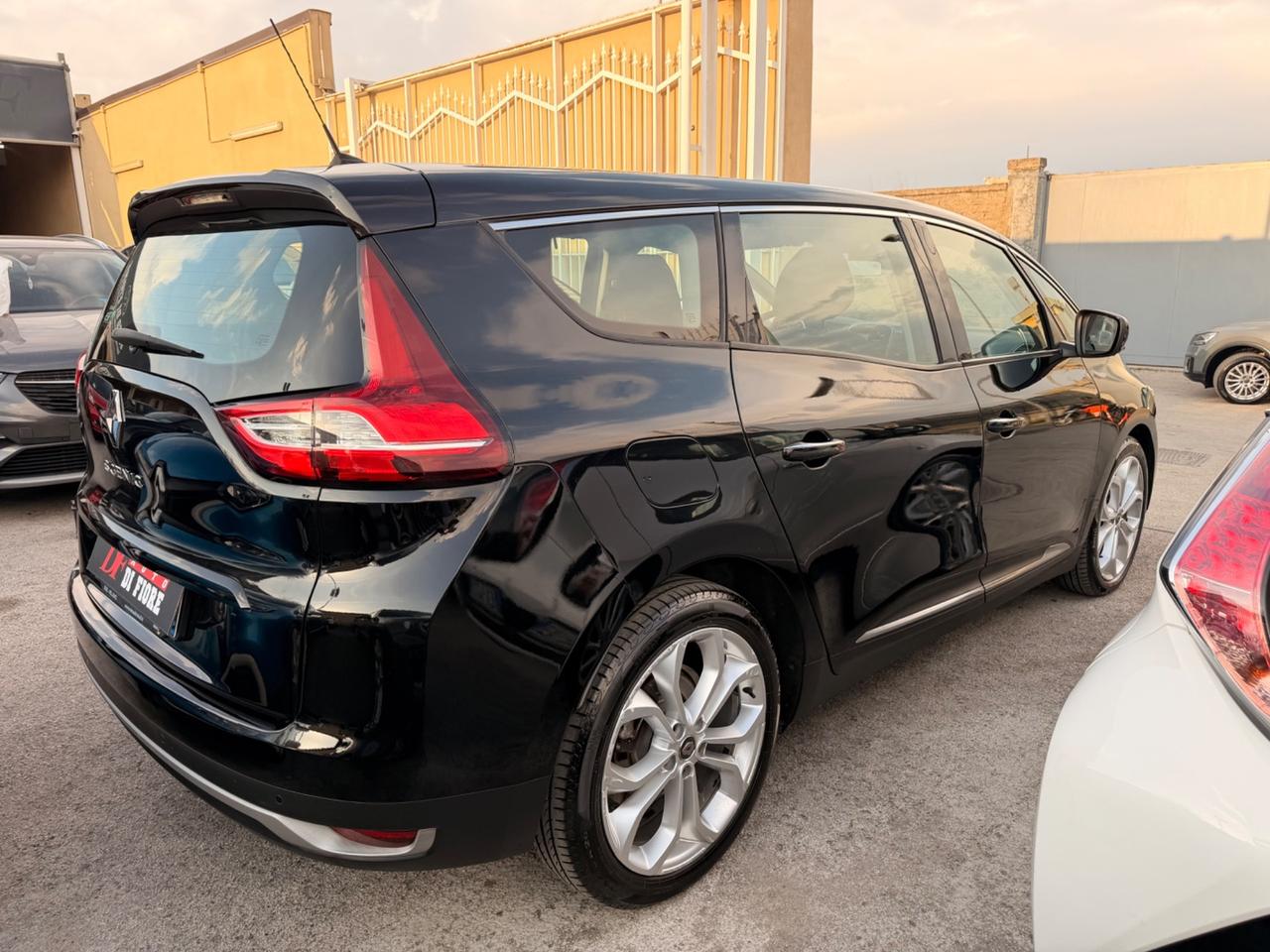 Renault Grand Scenic 1.7 dCi 120CV 7 POSTI NAVI