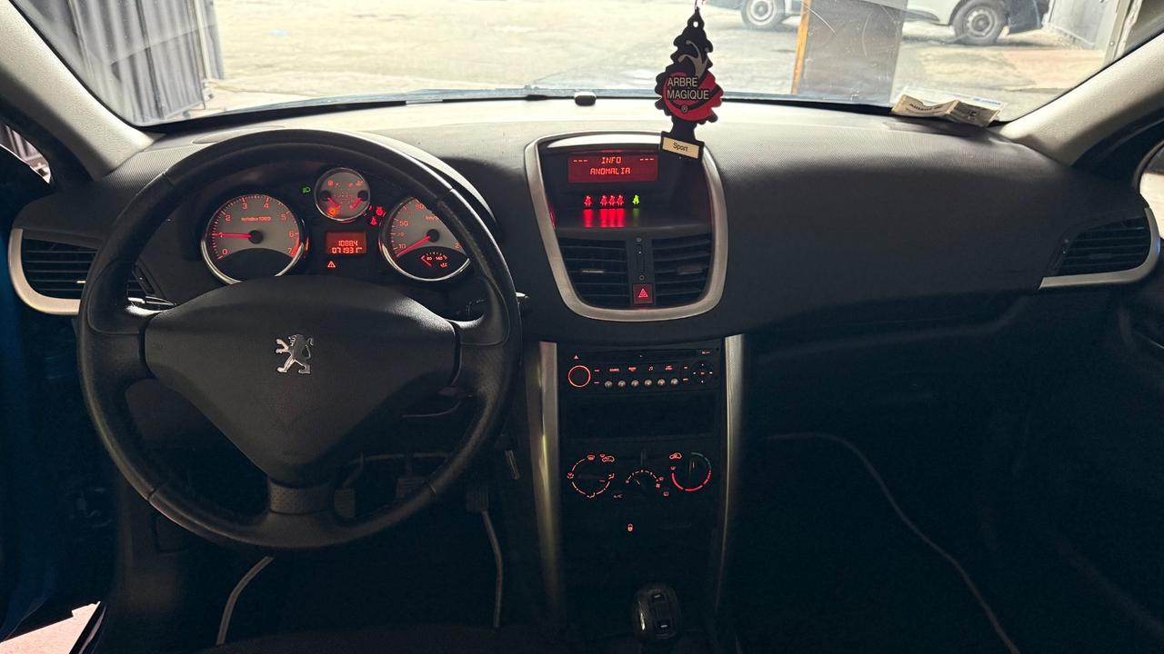 Peugeot 207 1.4 8V 75CV 5p. X Line