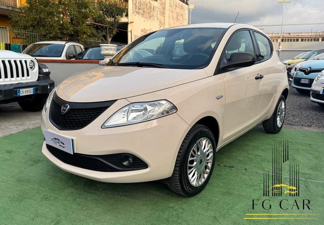 Lancia Ypsilon 0.9 TwinAir 85 CV 5 porte Metano Ecochic Gold 2019