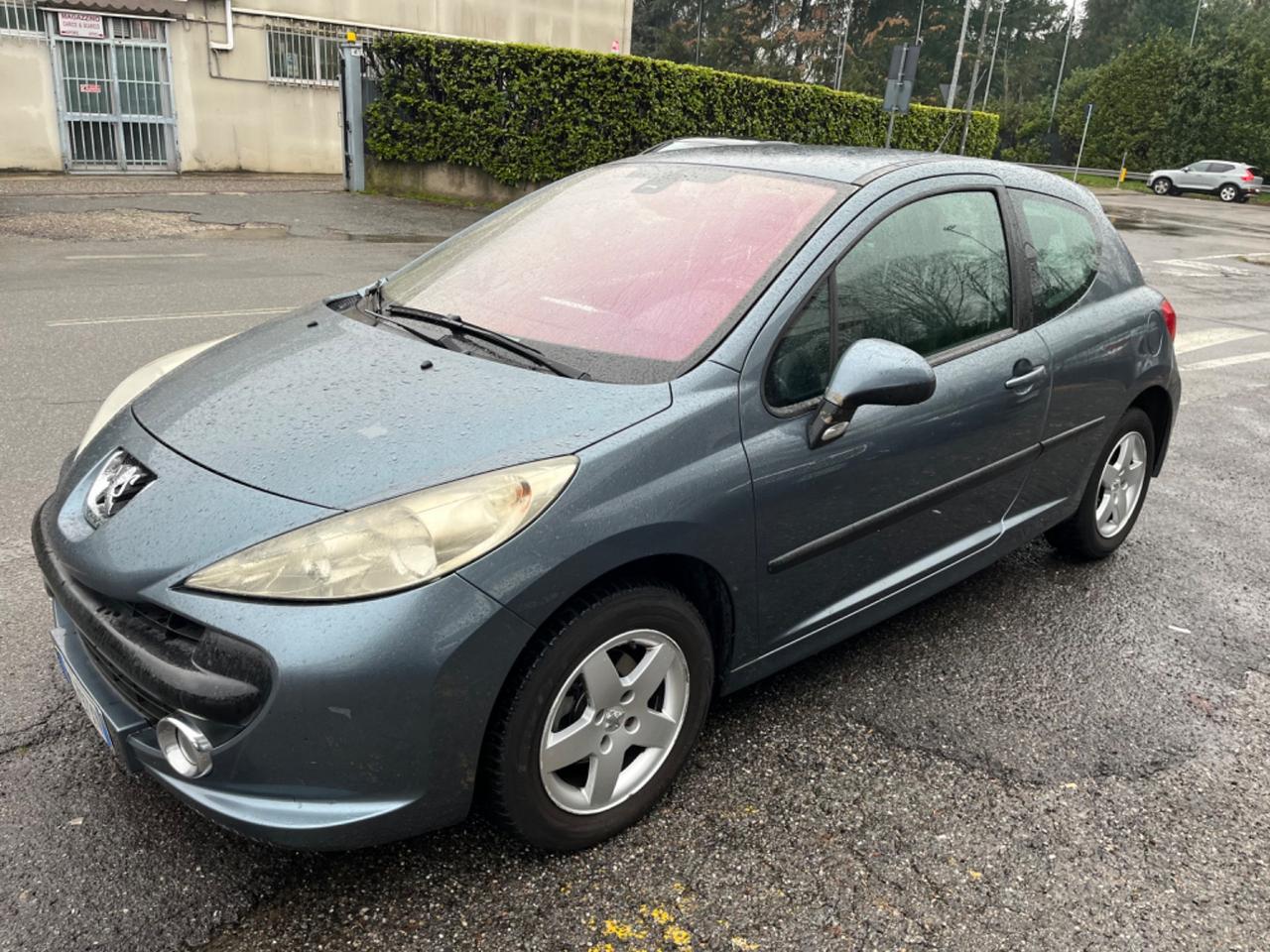 Peugeot 207 1.4 88CV 3p. ONE Line