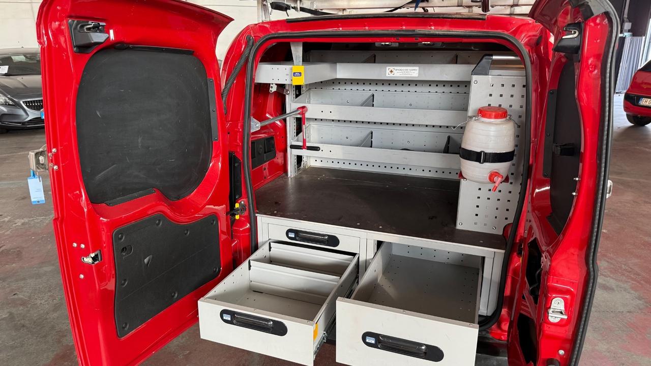 Fiat Fiorino 1.3 MJT 95CV Cargo Adventure