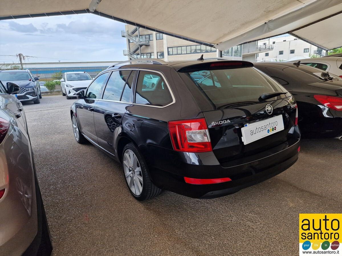 SKODA OCTAVIA 1.6 STYLE C/A - AUTOCARRO