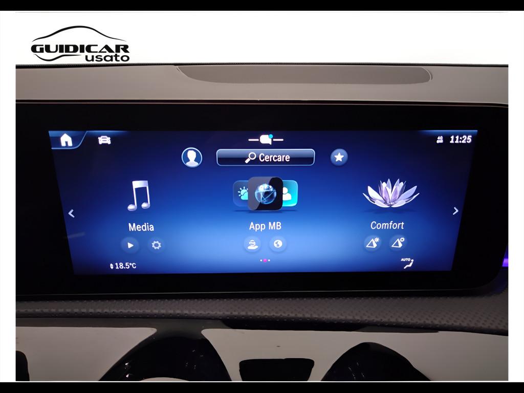 Mercedes-Benz Classe A - W177 2018 - A 180 d AMG LINE Premium