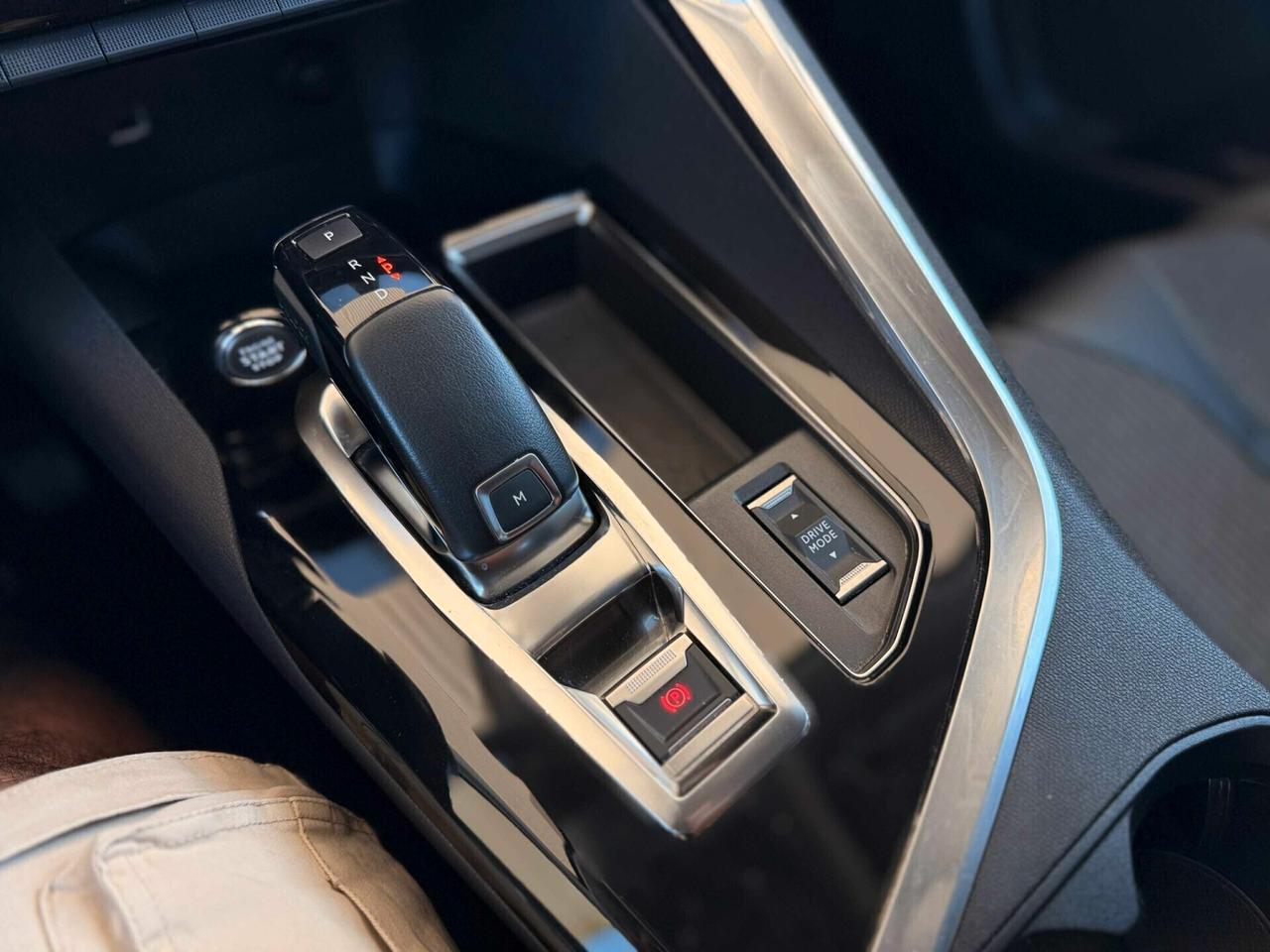 Peugeot 3008 BlueHDi 130 S&S EAT8 Allure