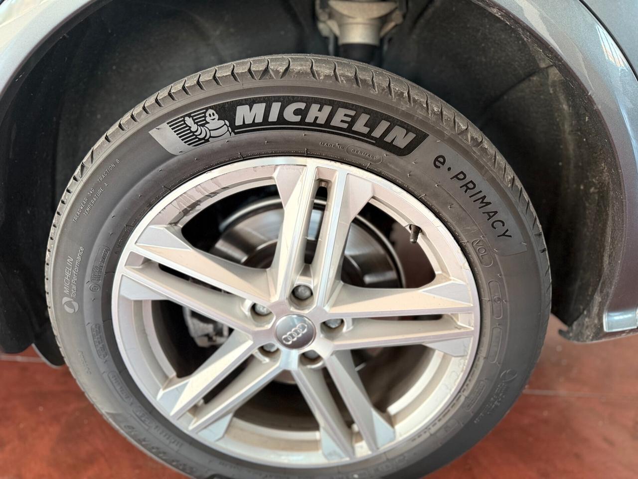 Audi Q5 2.0 TDI 190 CV S. tronic S. line