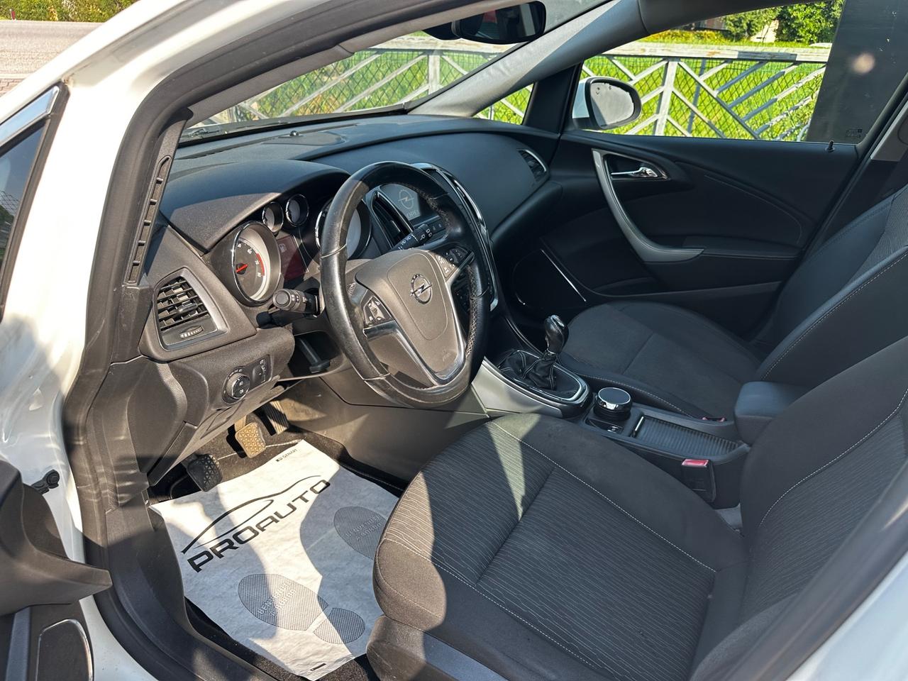 Opel Astra 1.4 Turbo 140CV Sports Tourer GPL Tech Elective