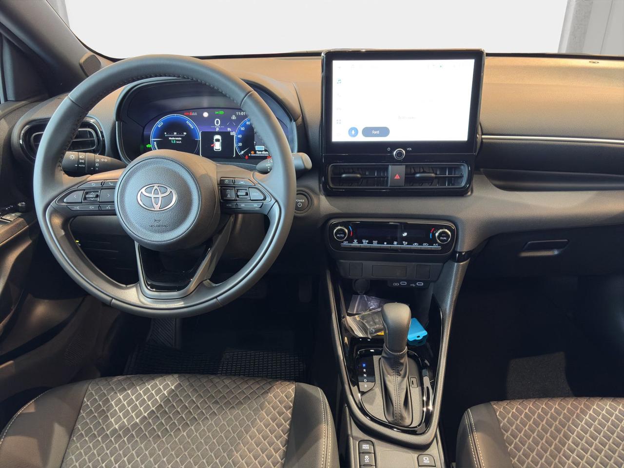 Toyota Yaris 1.5h 130 Lounge