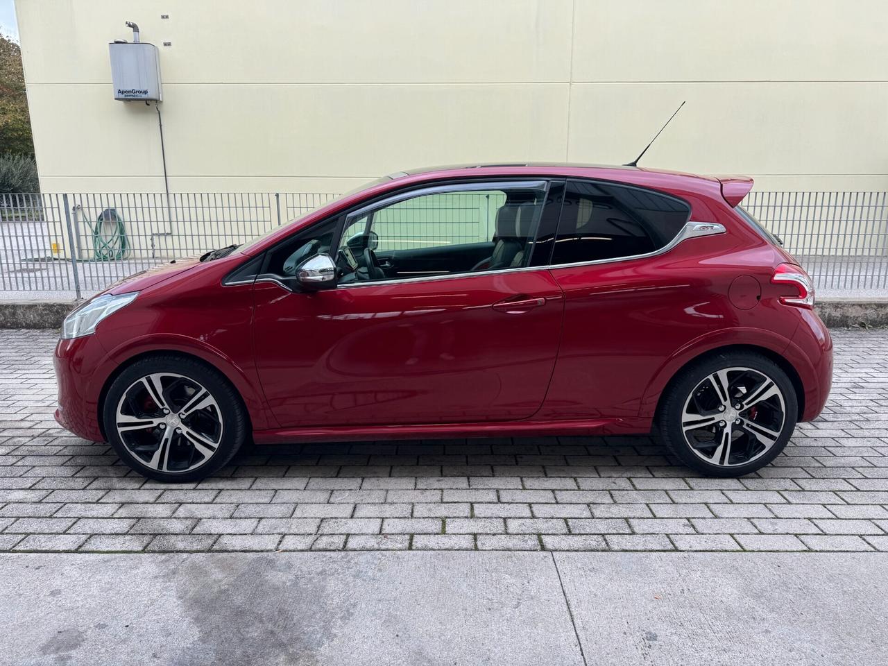 Peugeot 208 1.6 THP 200 CV 3 porte GTi