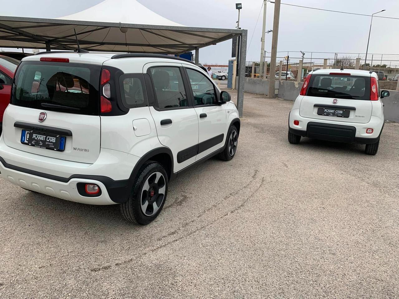 Fiat Panda 1.0 Hybrid City Cross full