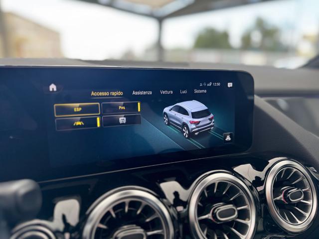 MERCEDES-BENZ GLA 200 d Premium AMG (Night Pack/Tetto Pan./Full Led)