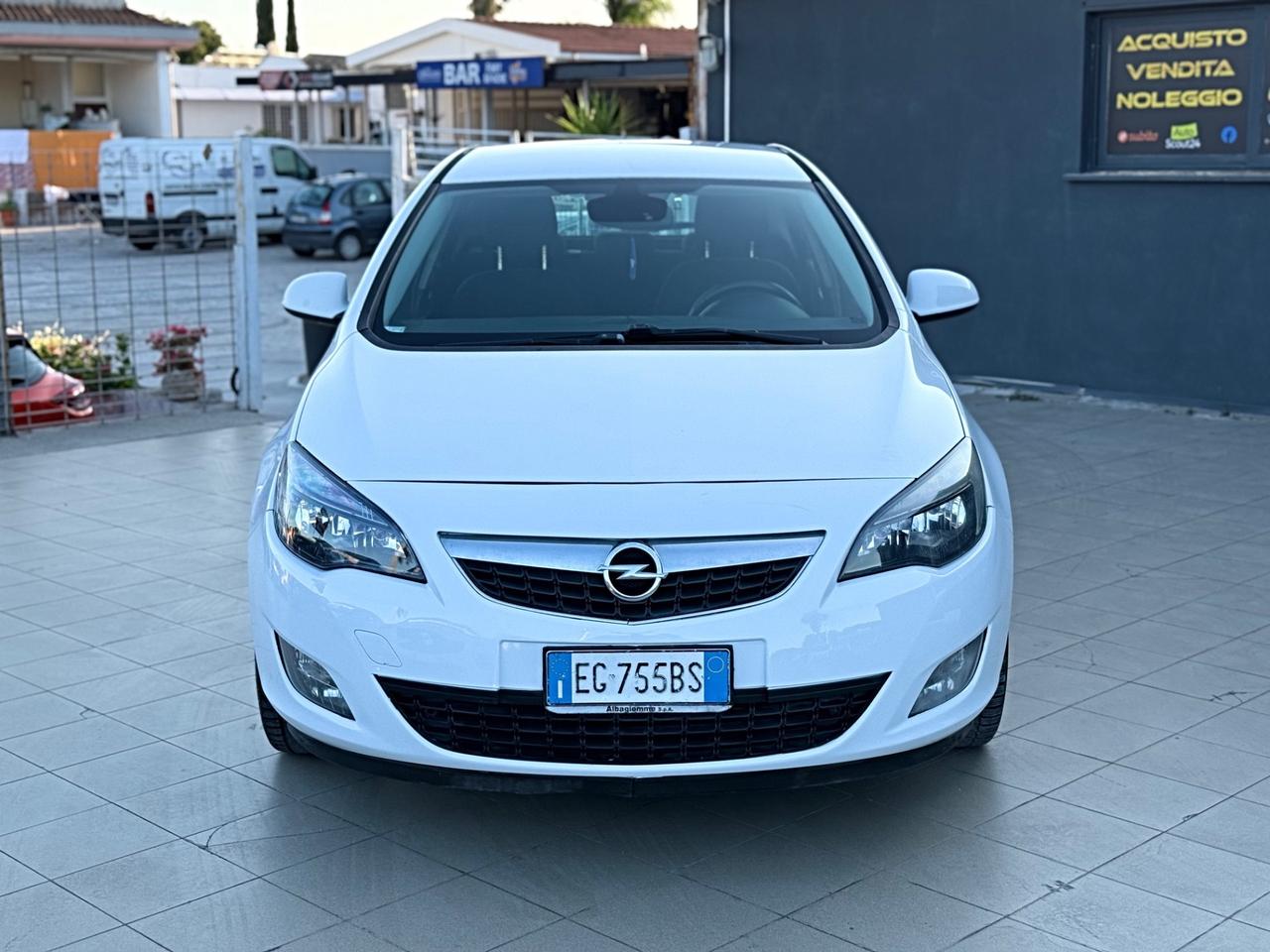 Opel Astra 2.0 CDTI 165CV 5 porte Cosmo S