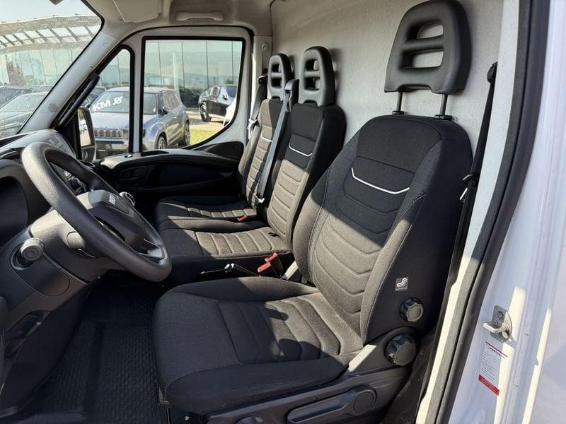 Iveco Nuovo DAILY 22 35s 16v 2.3 htp plm-tm FURGONE ** PREZZO + IVA **