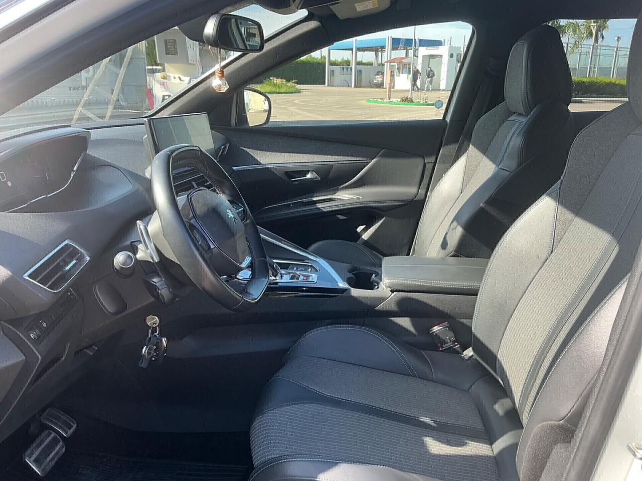 PEUGEOT 3008 1.5 DIESEL 130cv ALLURE -12/2020