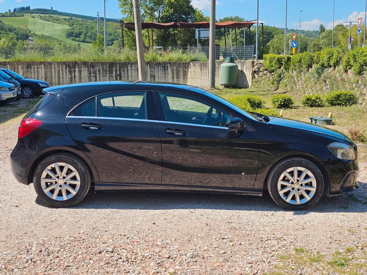 Mercedes-benz A 180 A 180 d Executive