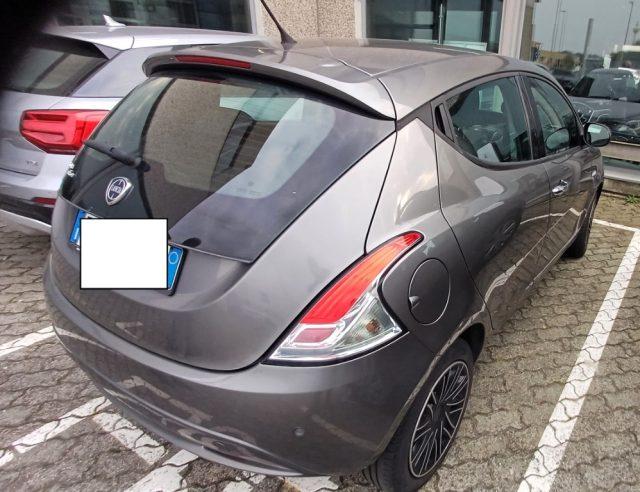 LANCIA Ypsilon 1.2 69 CV 5 porte Gold
