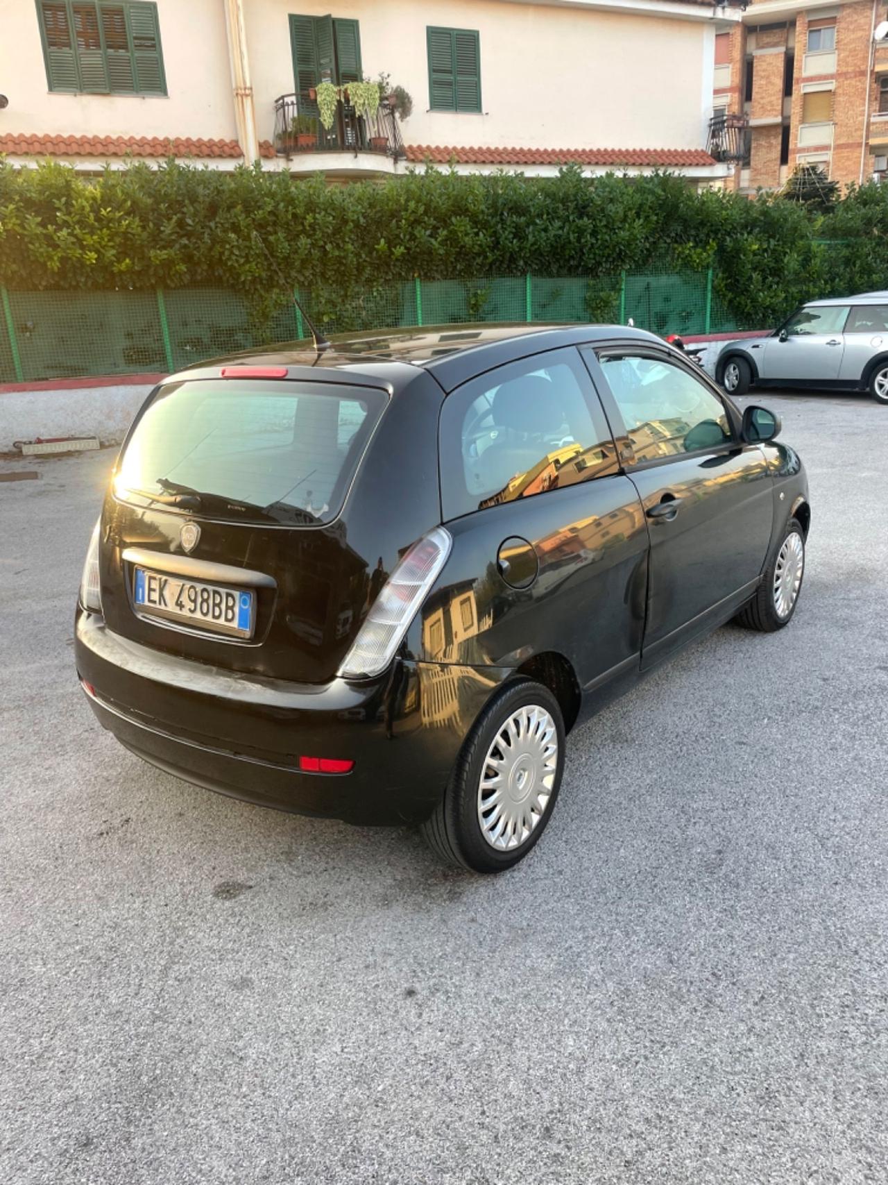 Lancia Ypsilon 1.2 69 CV Diva