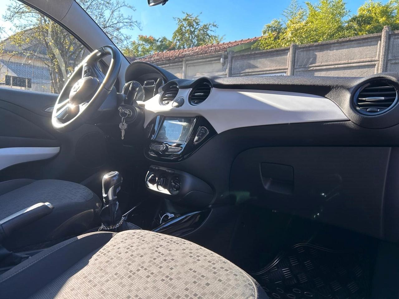 Opel Adam 1.2 70 CV