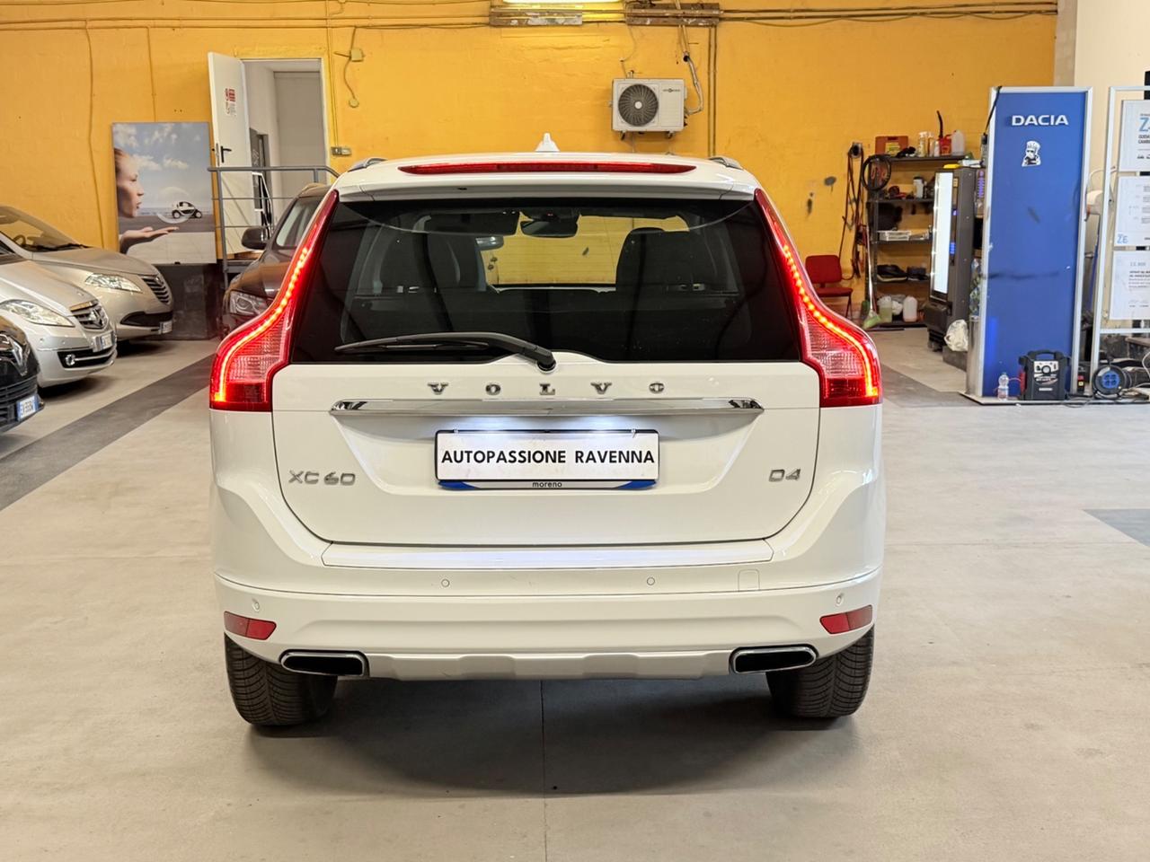 Volvo XC 60 XC60 D4 Geartronic R-design Kinetic