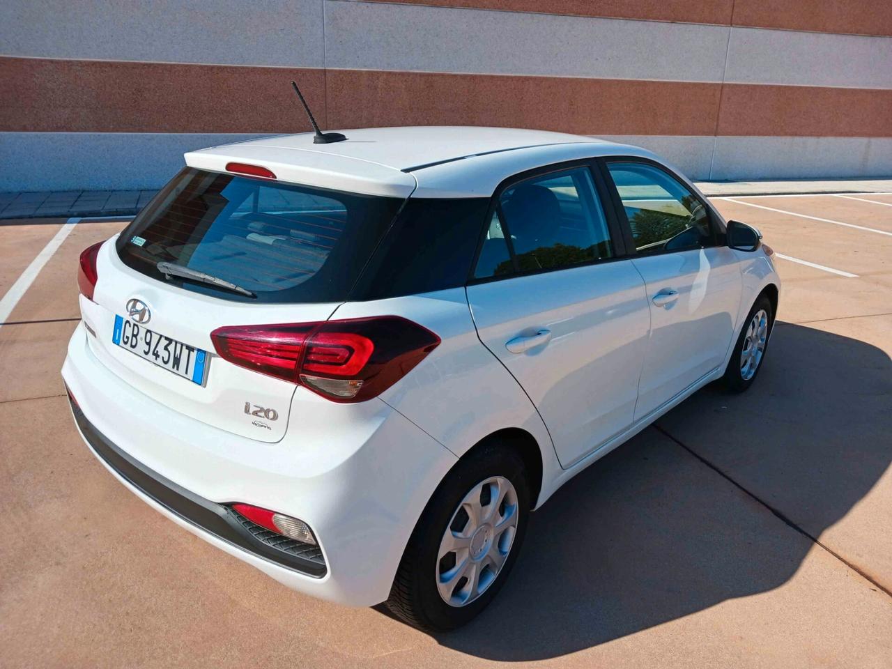 Hyundai i20 1.2 - 49mila km