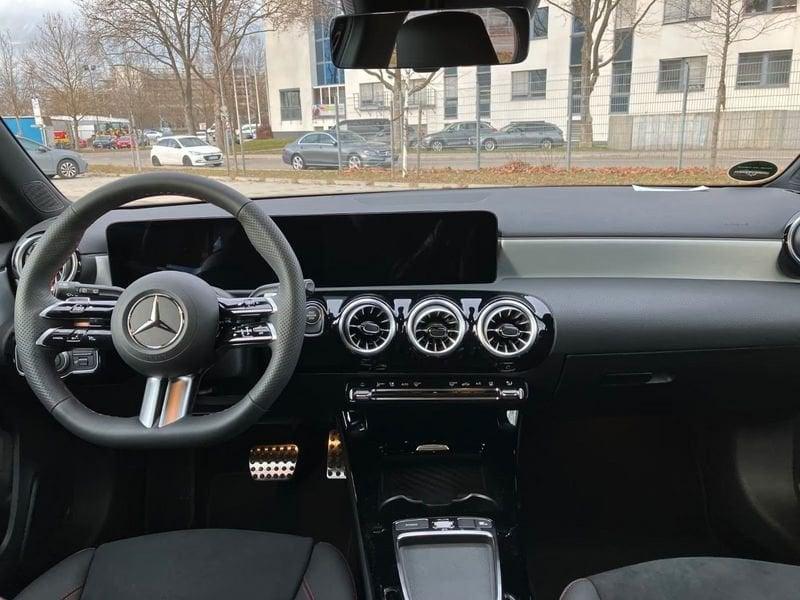 Mercedes-Benz Classe A A 250 e hybrid EQ AMG Line Advanced Camera Mbux Led Multibeam