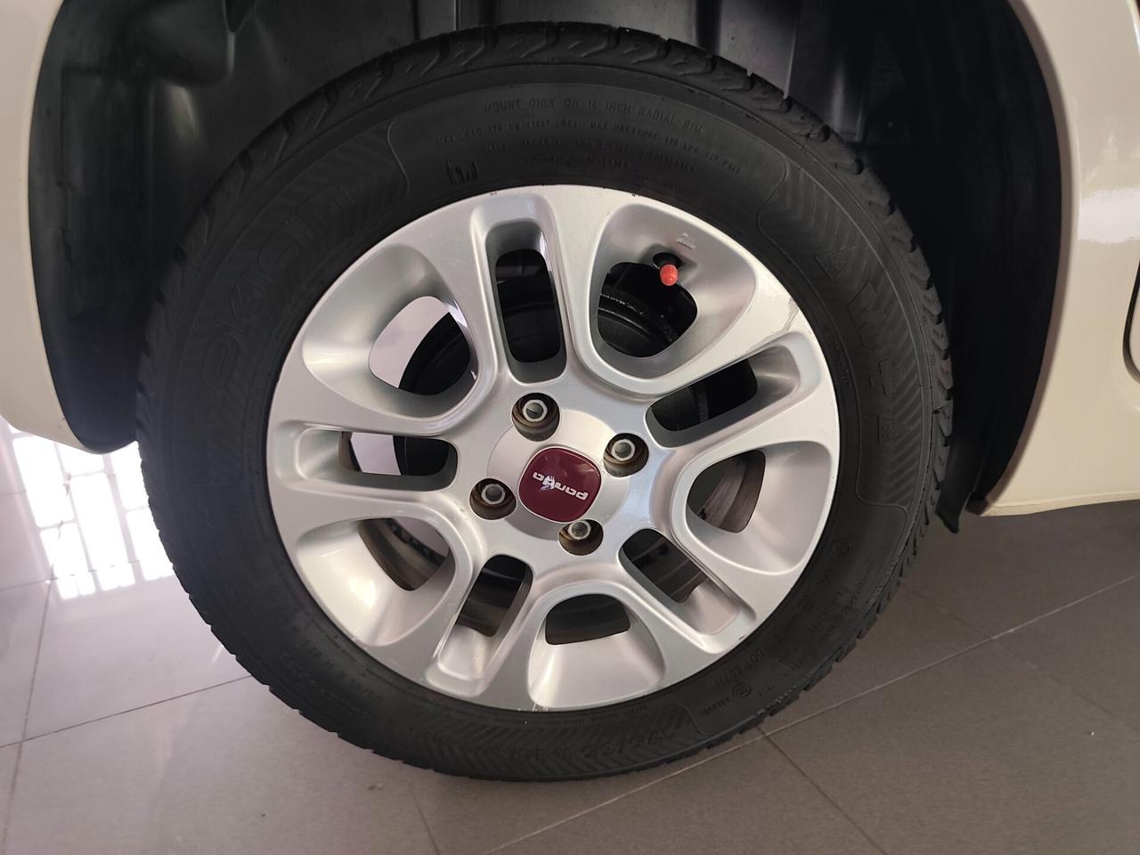 Fiat Panda 1.2 Lounge Benz euro 6 78 Milà km