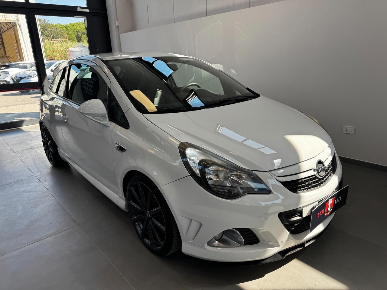 Opel Corsa 1.6 T 3 porte Nürburgring Edition OPC 250CV