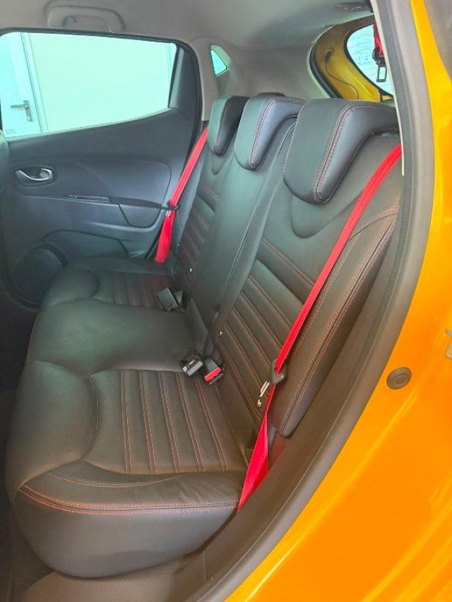 RENAULT Clio TCe 220CV R.S. Trophy //AKRAPOVIC//PELLE//