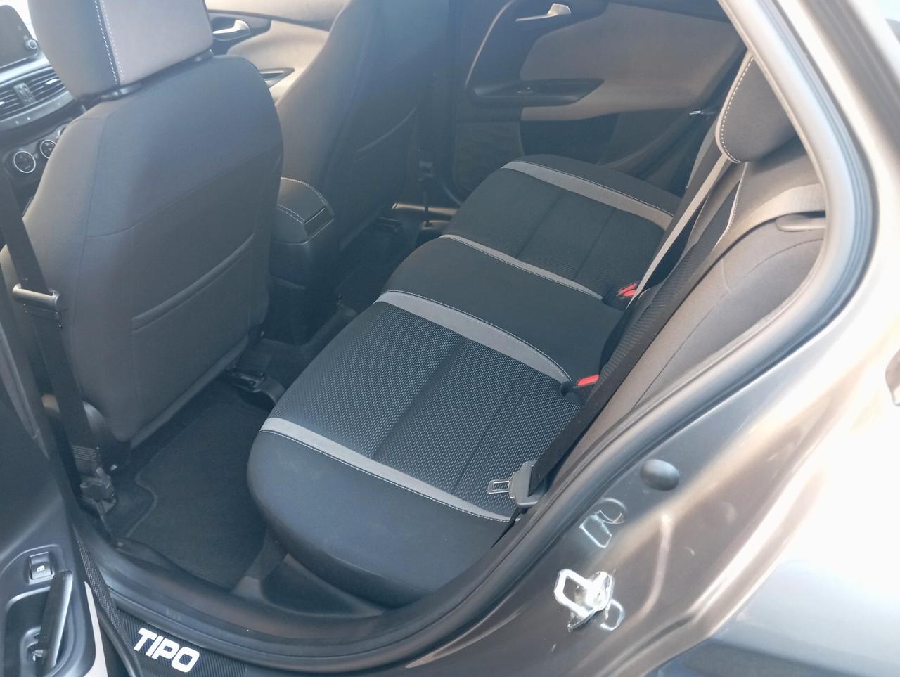 Fiat Tipo 1.6 Mjt SW Lounge offerta del mese