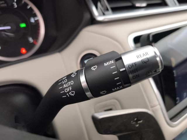 LAND ROVER Range Rover Velar 2.0d i4 mhev R-Dynamic SE 4wd 204cv auto