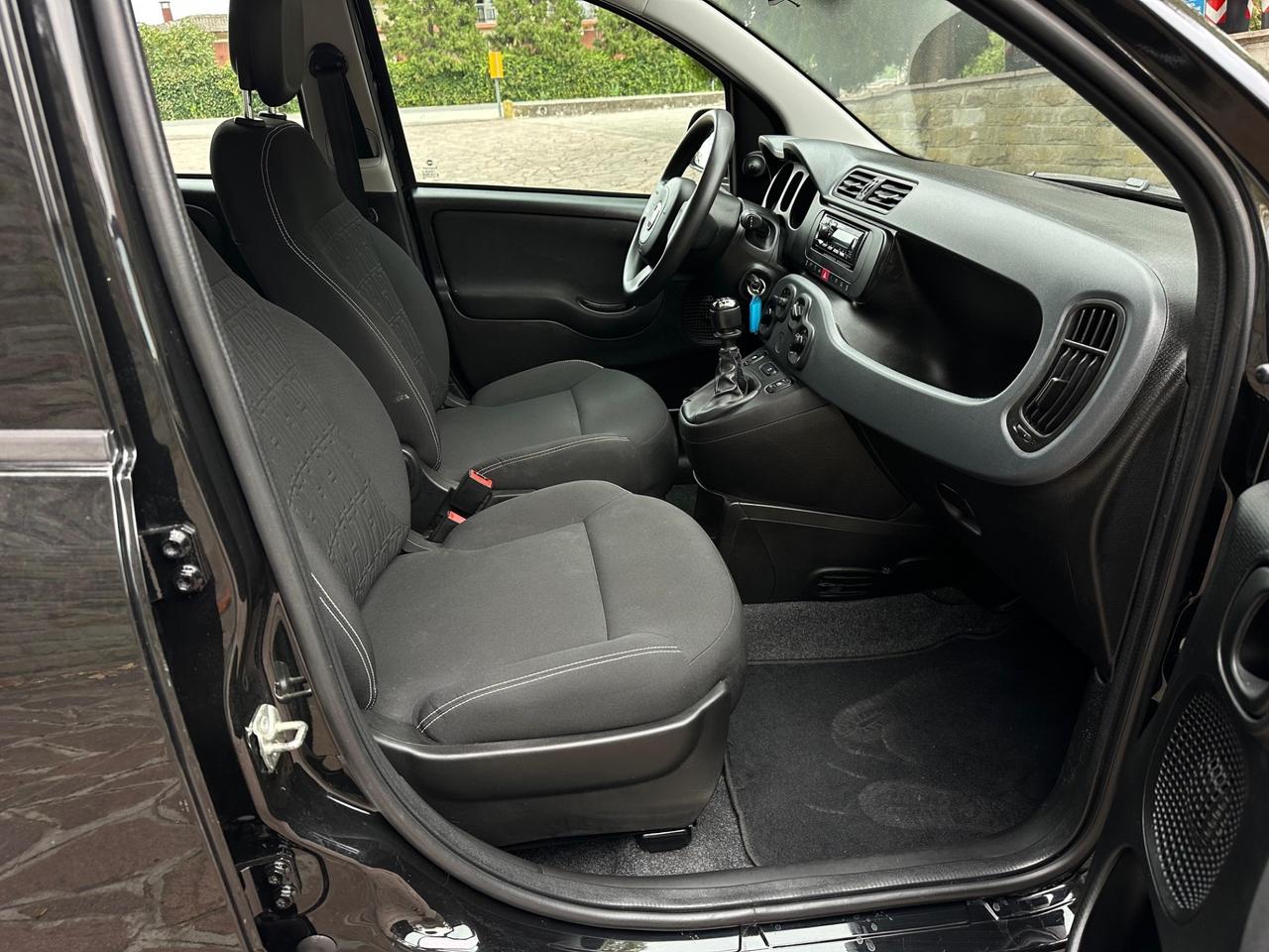 Fiat Panda 1.0 FireFly S&S Hybrid Garmin