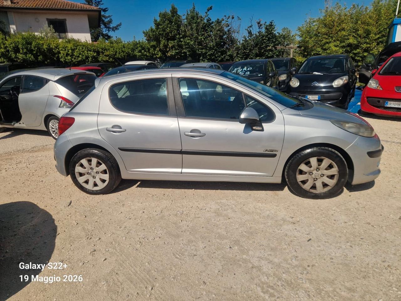 Peugeot 207 1.4 HDi 70CV 5p. ONE Line