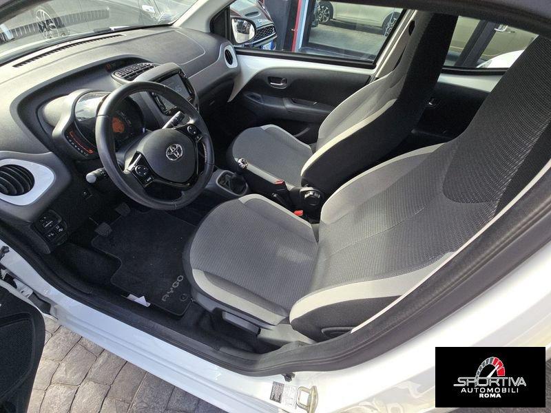 Toyota Aygo 11000 KM PARI AL NUOVO! Connect 1.0 VVT-i 72 CV 5 porte x-clusiv