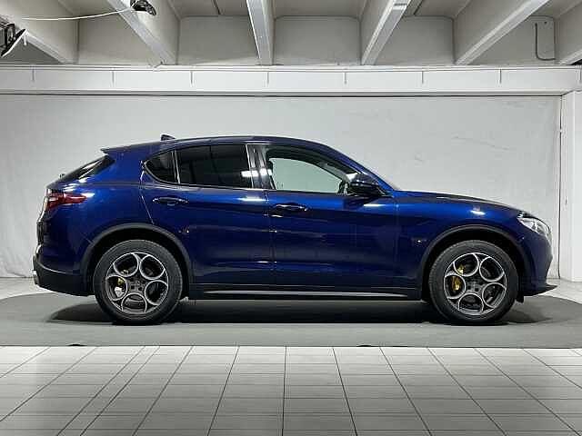 Alfa Romeo Stelvio 2.2 Turbodiesel 210 CV AT8 Q4 Executive