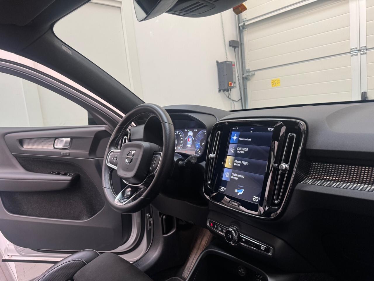 Volvo XC40 D4 AWD Geartronic R-design Full Optional
