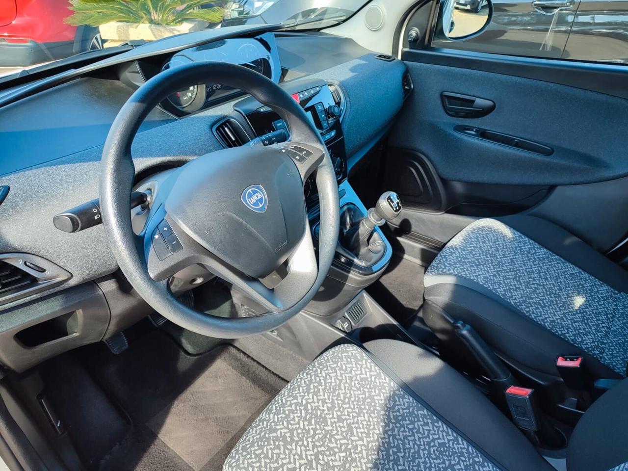 Lancia Ypsilon 1.2 69 CV 5 porte S&S Elefantino Blu