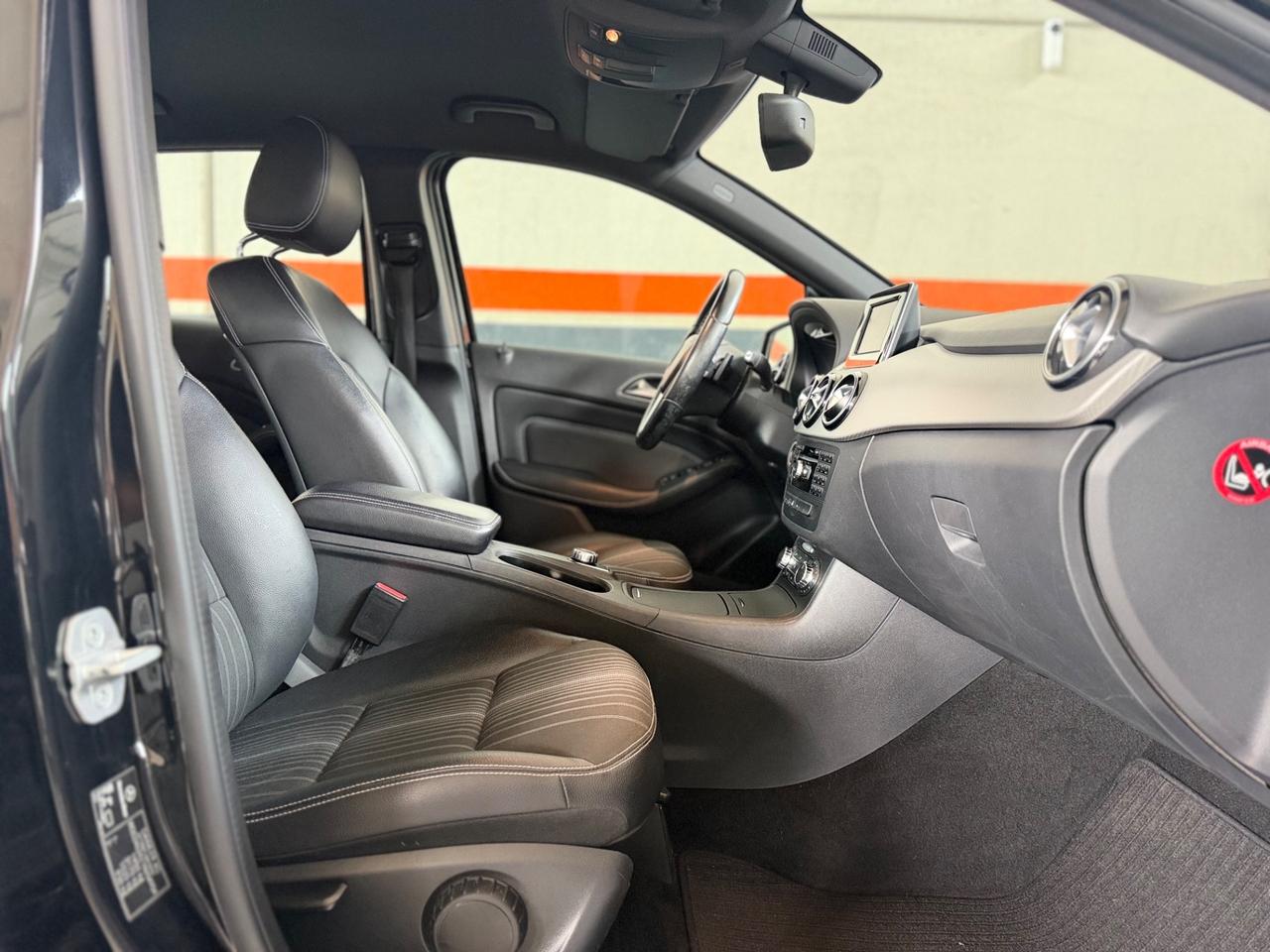 Mercedes-benz B 180 Premium AUTOMATICA NEOPATENTATI