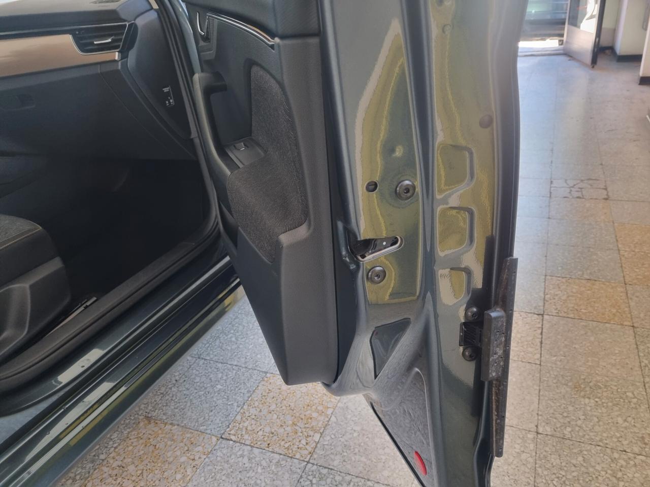 Skoda Kamiq 1.0 G-Tec Ambition, FULL LED, TELECAMERA, NAVI