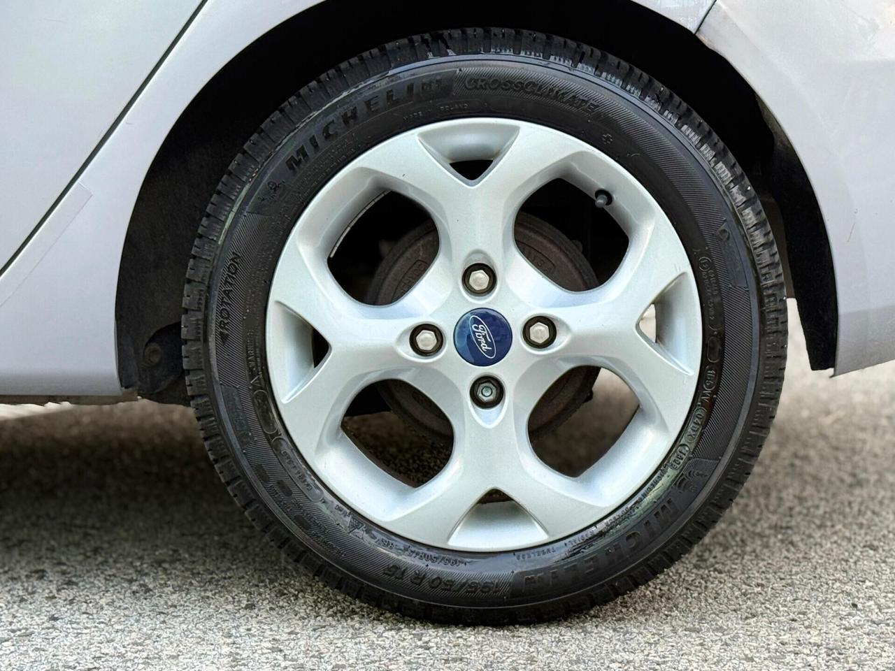 Ford Fiesta Ikon 1.4 TDCi 70CV 5 porte